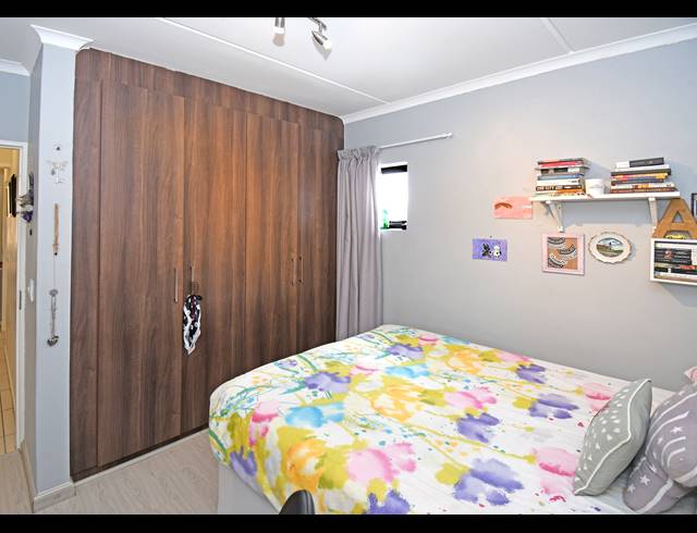 3 BEDROOM APARTMENT FOR SALE IN SUNNINGHILL